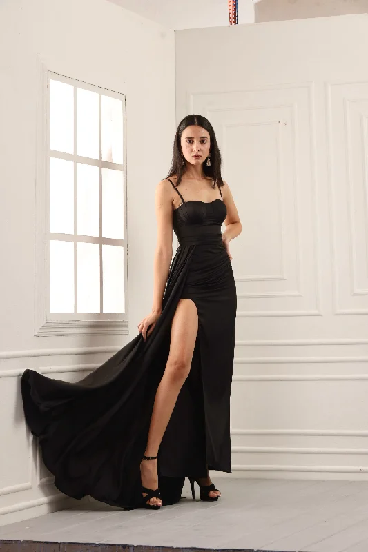 Timeless perfection - Black satin gown